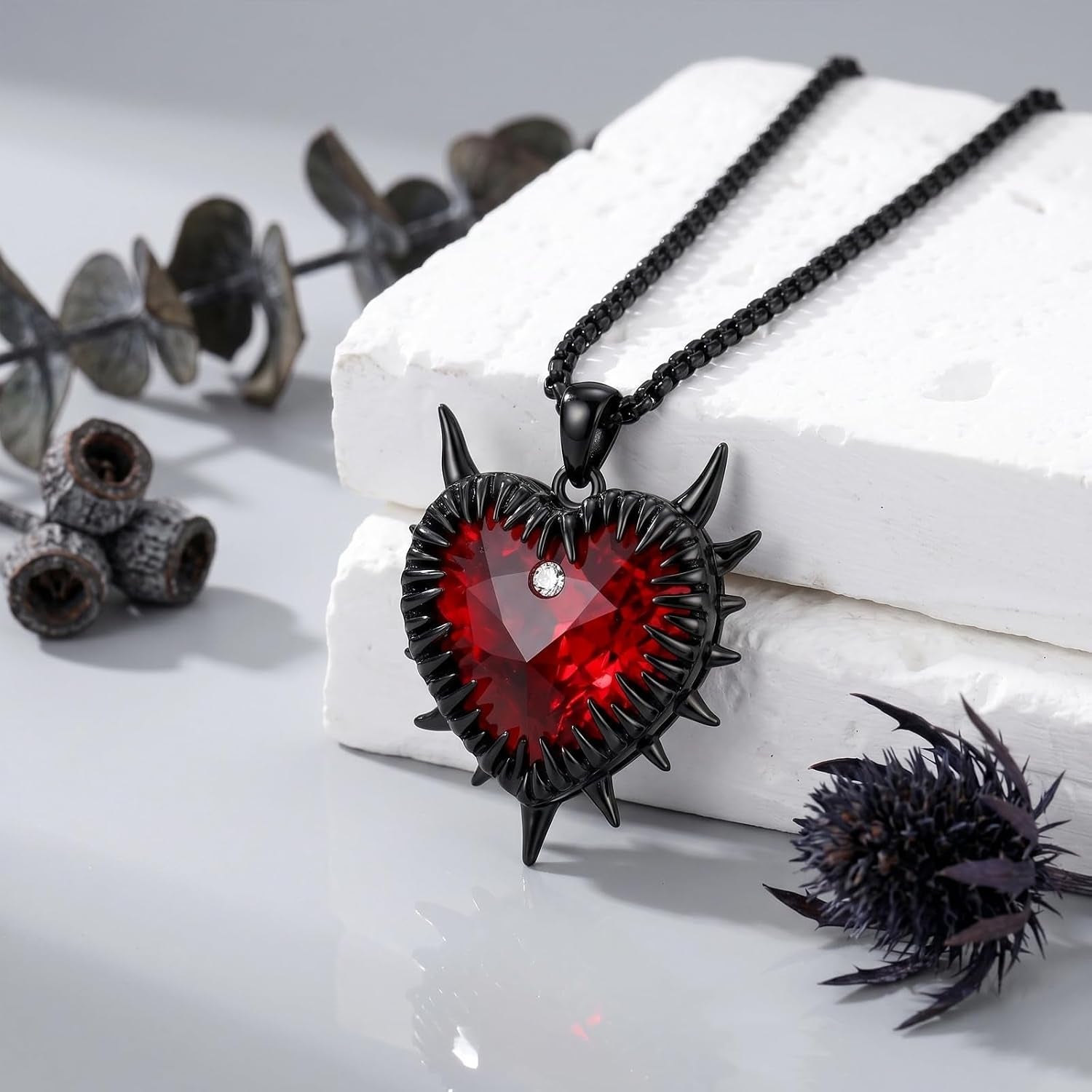 Spike Heart Necklace Barbed Wire Heart Necklace Goth Thorn Crystal Pendant Gothic 18K Black Gold Jewelry Gifts for Women Men